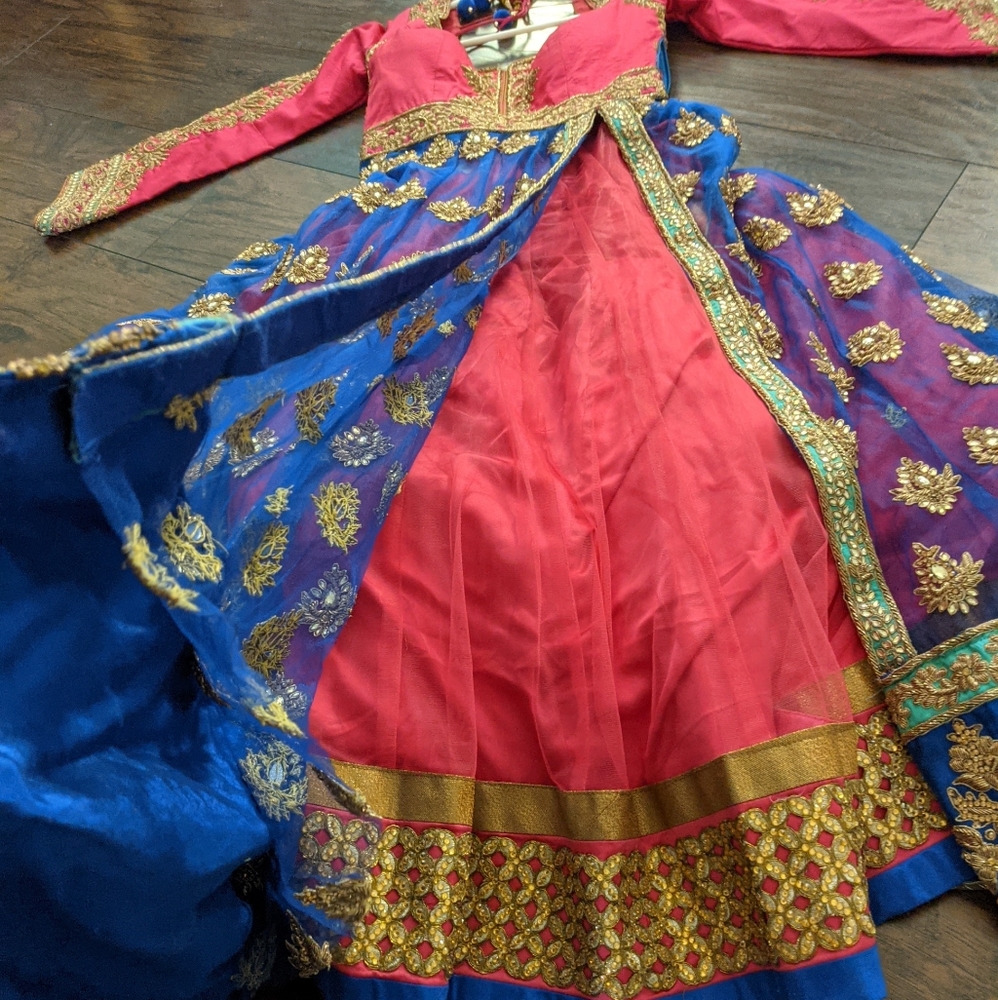 Gorgeous Indian bridal indo-western dress-like new - Picture 5 of 13